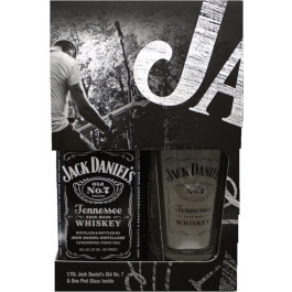 jack-daniels-black-wglass.jpg