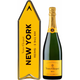 Veuve Clicquot NY Arrow